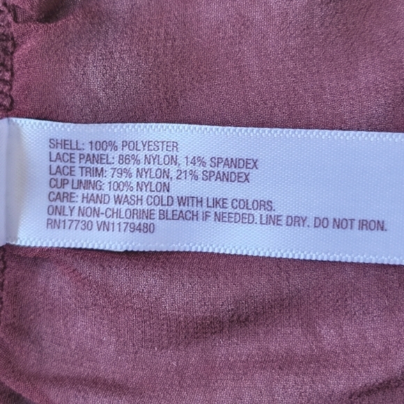 Lingerie - Picture 7 of 9